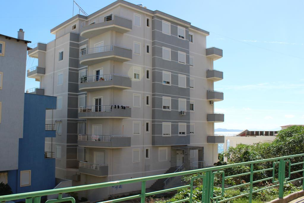 Port Side Sarande Daire Dış mekan fotoğraf