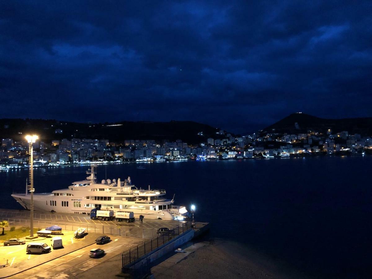 Port Side Sarande Daire Dış mekan fotoğraf